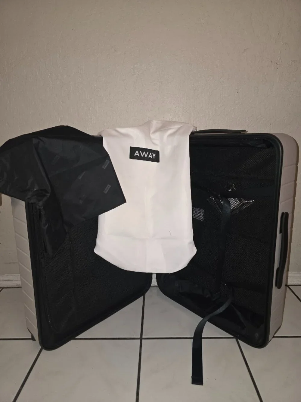 Away Medium Checked Luggage Hard Shell Suitcase with Spinner Wheels CLOUD GRAY